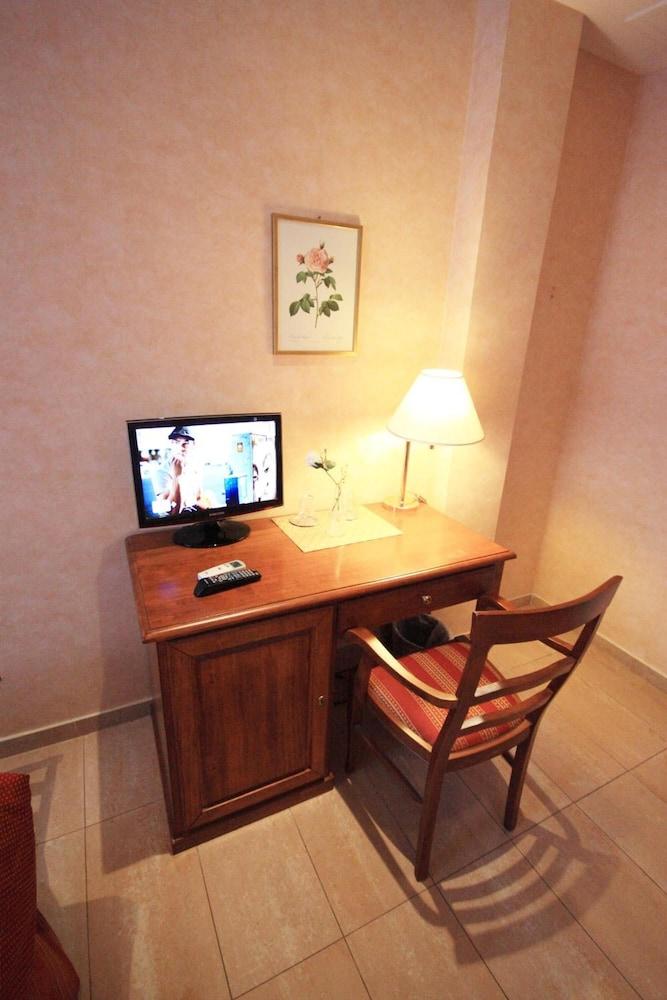 Roman Terrace Gasthof 3*